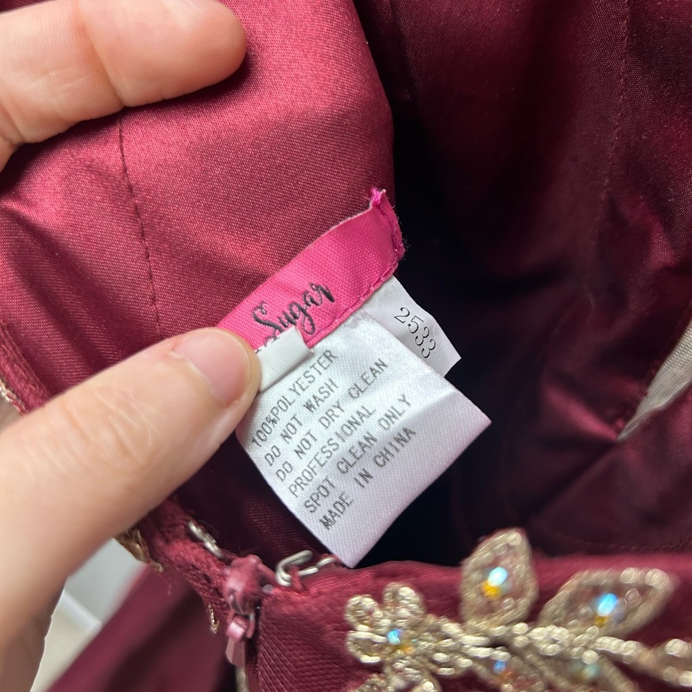 Sugar Burgundy‎ & Gold Embroidered Ball Gown Size M (Formal/Prom) - Picture 8 of 8